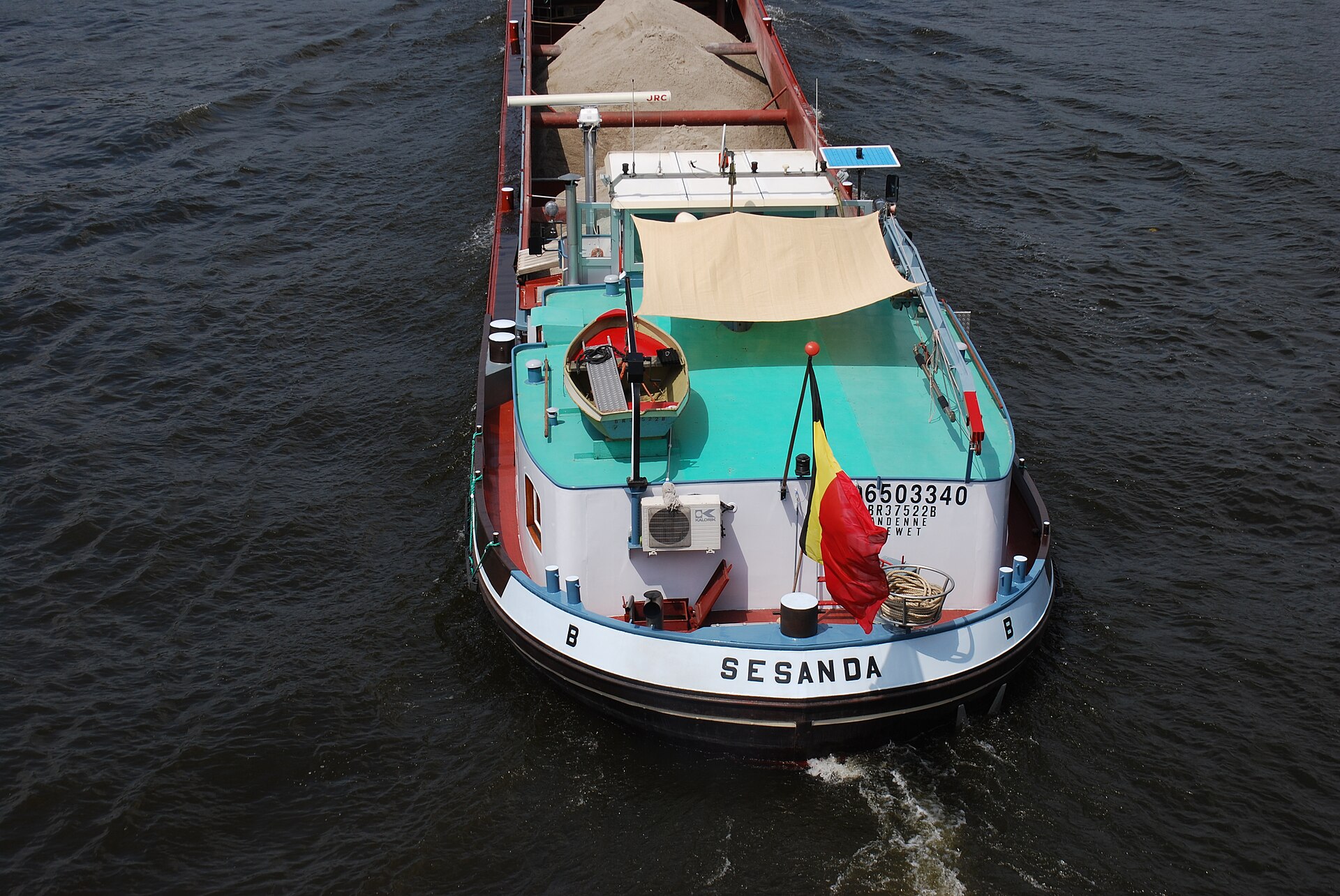 Boot op de Maas in Luik; archiefbeeld ter illustratie.