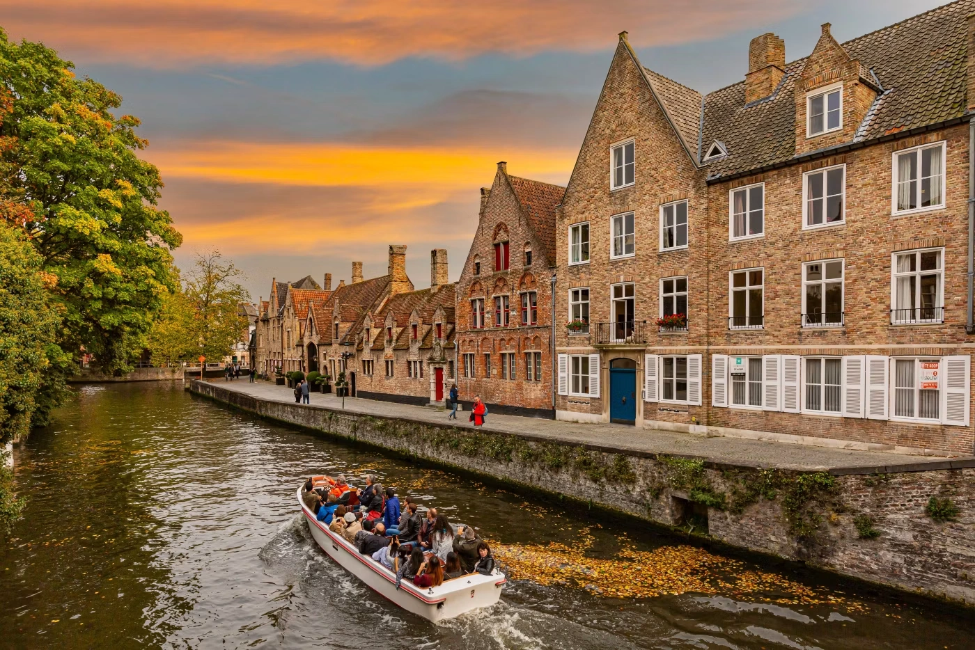 Brugge kanalen en medieval historische centrum in België