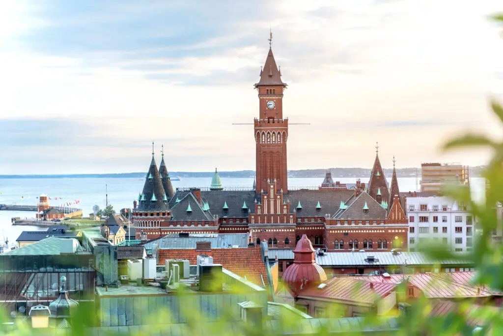 Helsingborg waterkant, Kärnan toren en stadscentrum in Zuid-Zweden