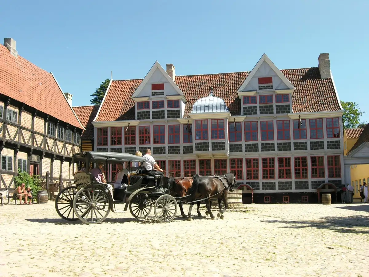 Hirtshals haven, vuurtoren en Noordzeekust in Denemarken