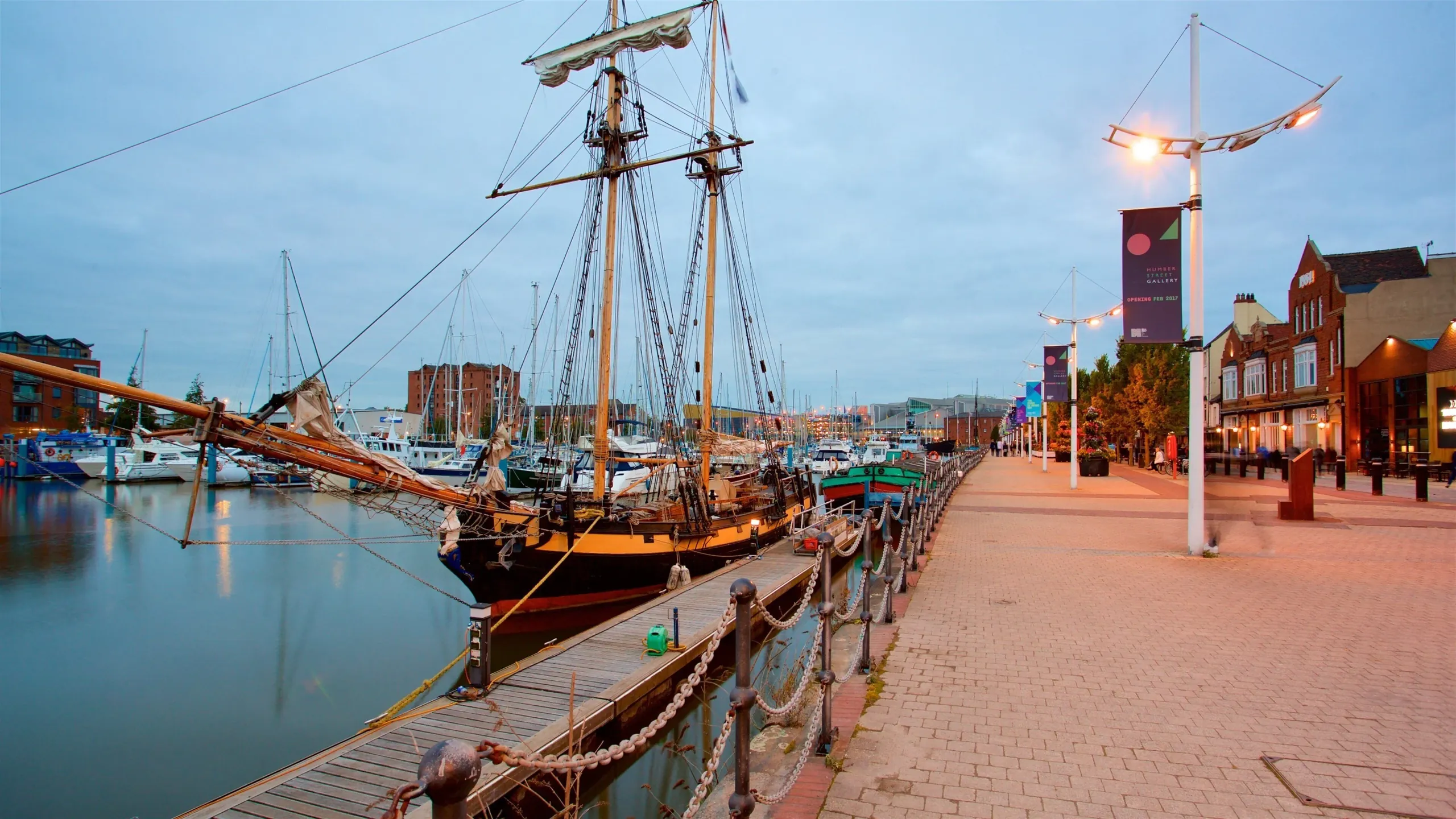 Hull Marina, historische waterkant en stadscentrum in Oost Yorkshire