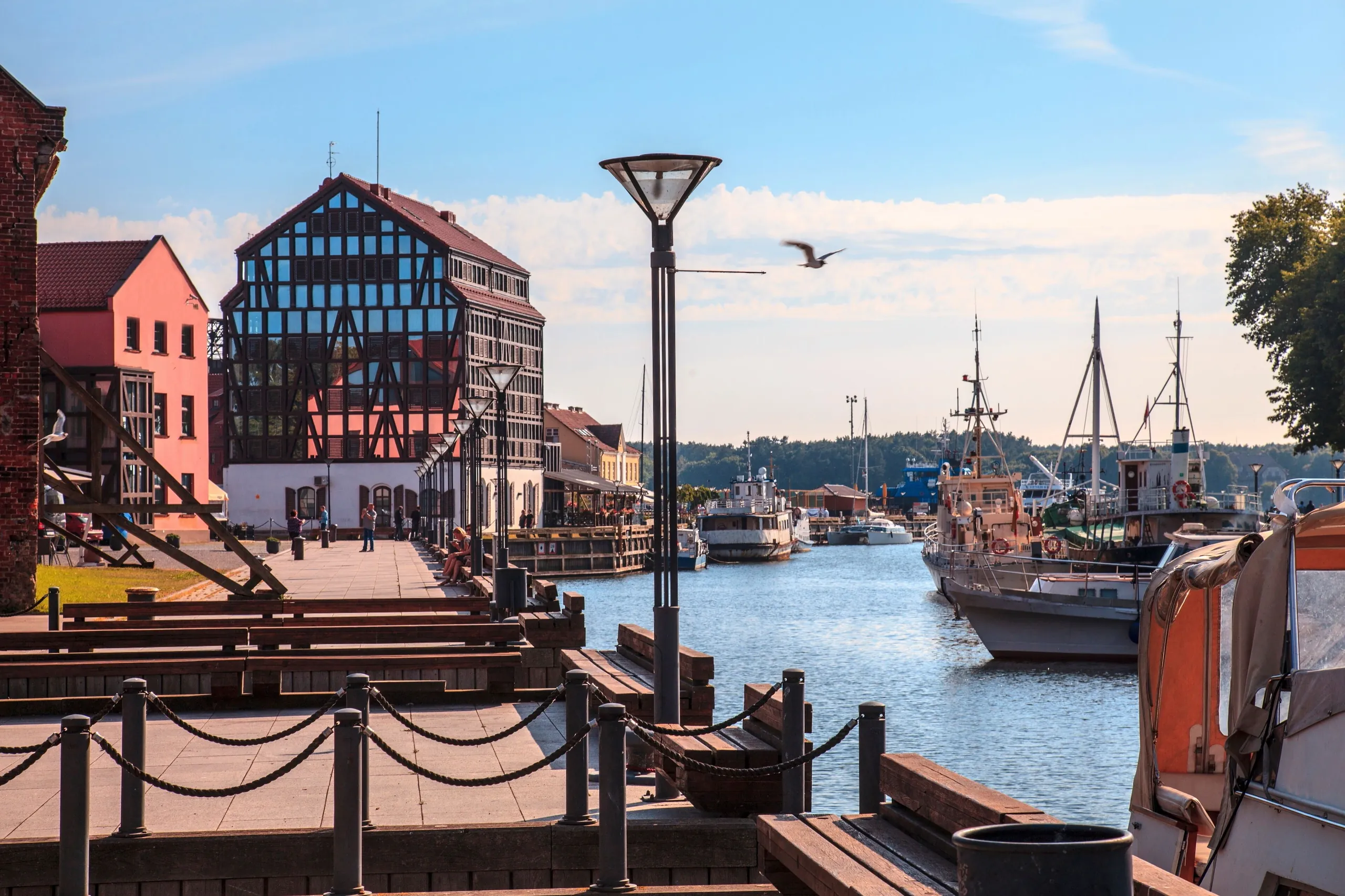 Klaipėda oude stad, waterkant en Curonian Lagune in Litouwen