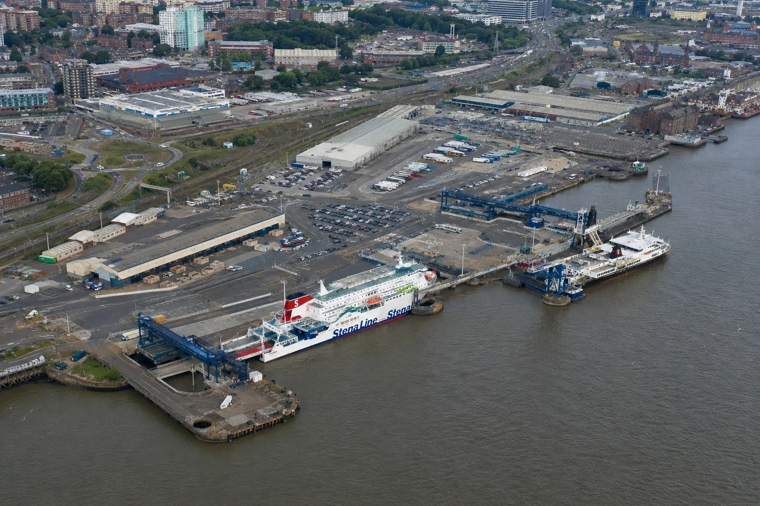 Birkenhead passagiersveerbootterminal op de Rivier Mersey