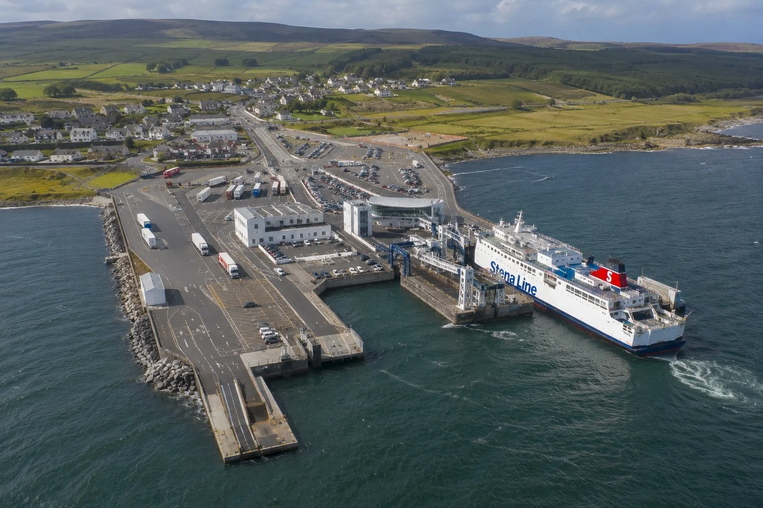Cairnryan passagiersveerbootterminal op Loch Ryan in Schotland