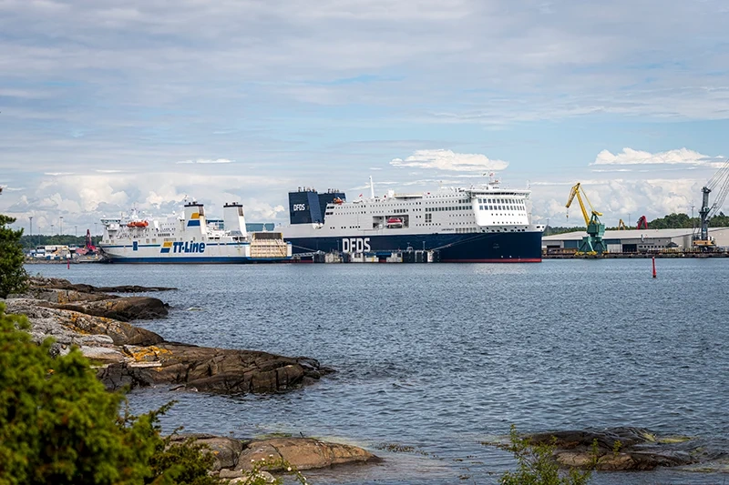 Passagier veerboten bij Karlshamn haven