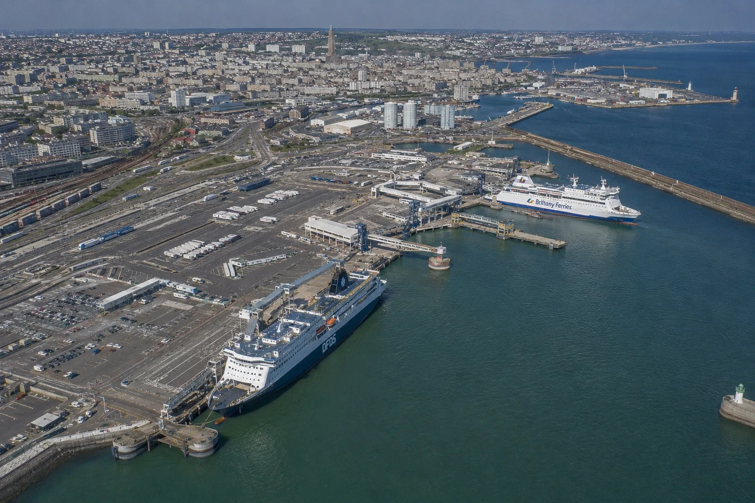 Brittany Ferries passagiersterminal bij Le Havre, Normandië