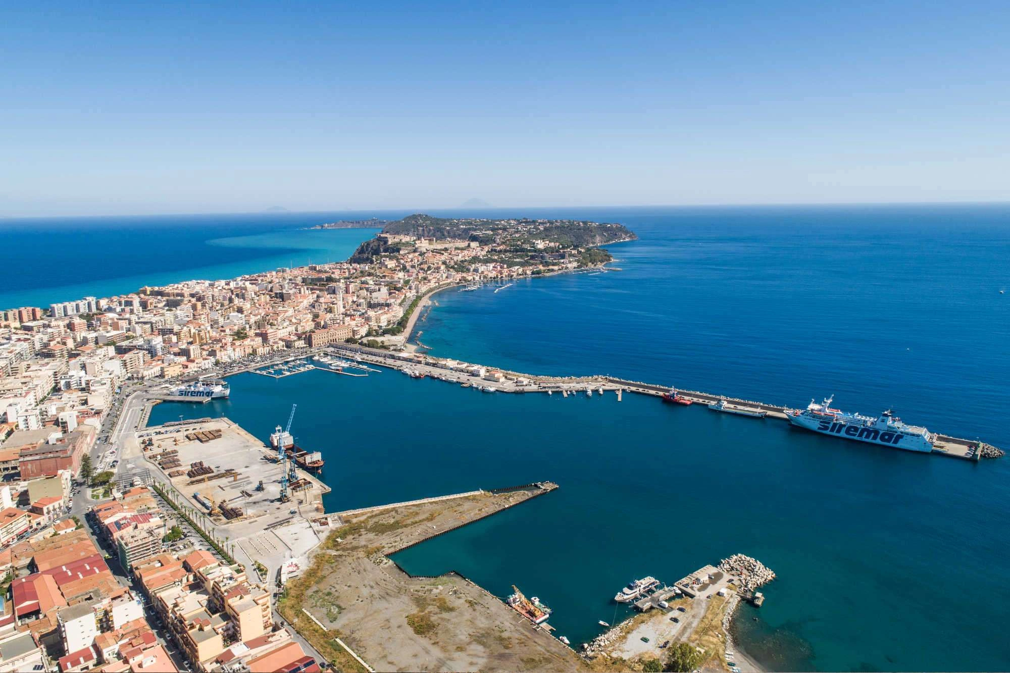 Milazzo Veerboot & Hydrofoil Terminal