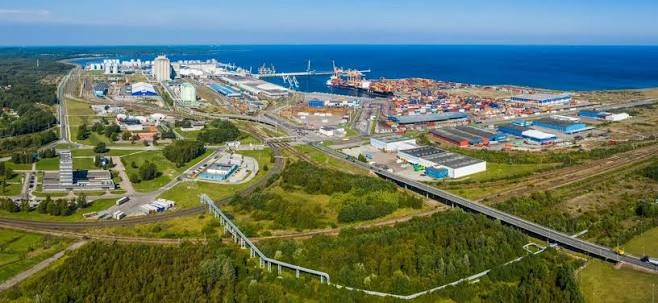 Luchtfoto van Muuga haven nabij Tallinn