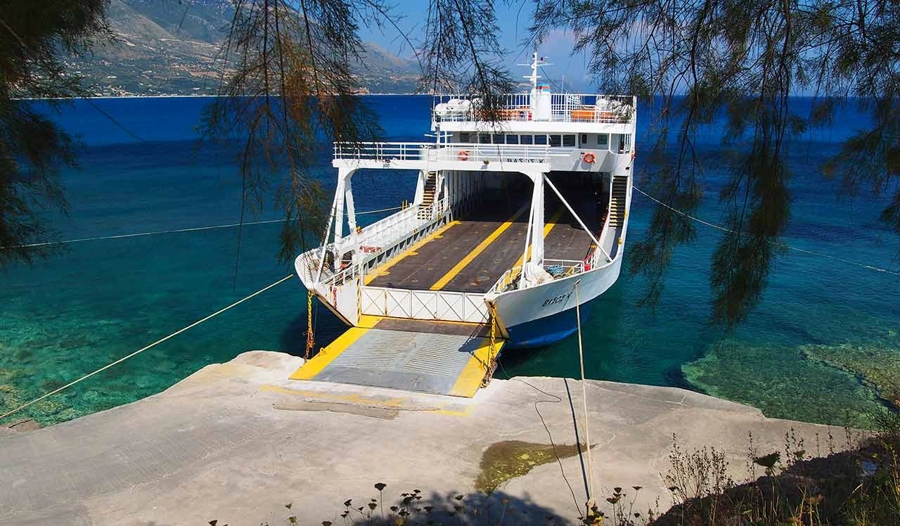 Pesada veerboothaven, Kefalonia