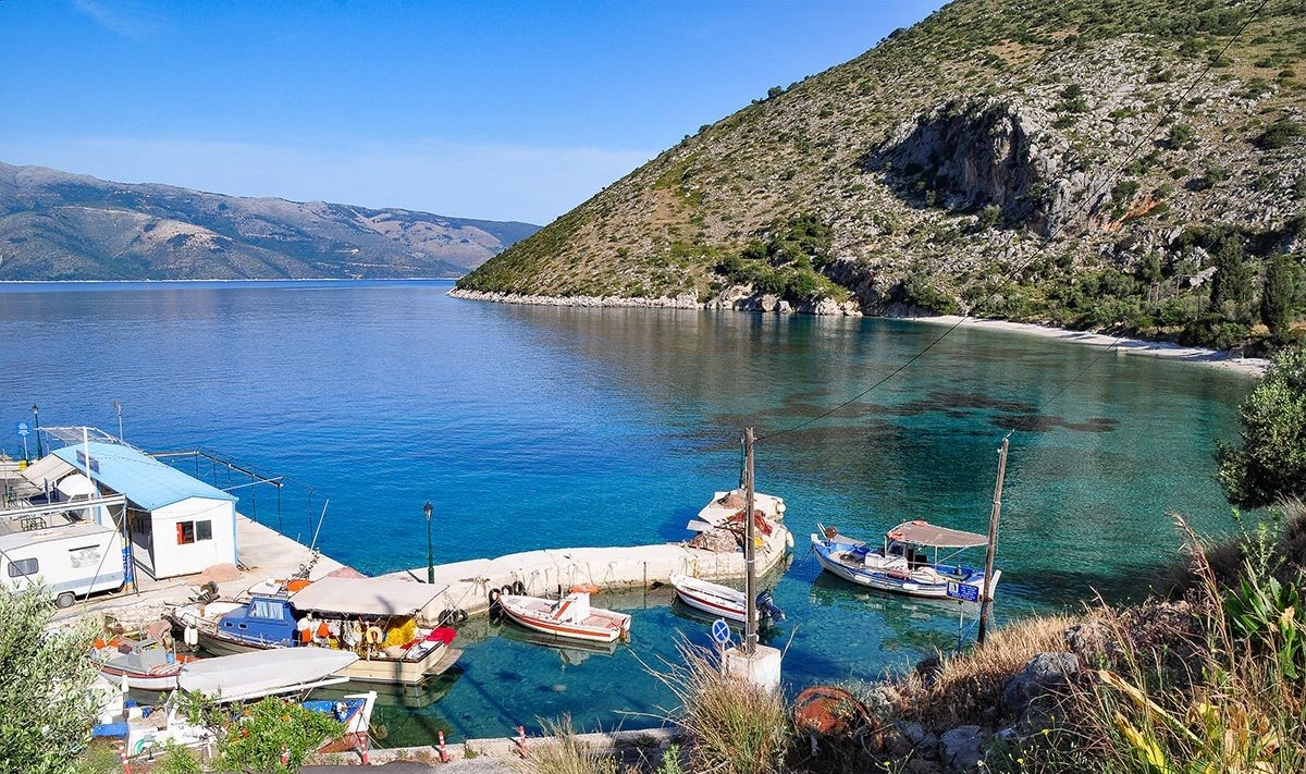 Pisaetos veerboothaven, Ithaca