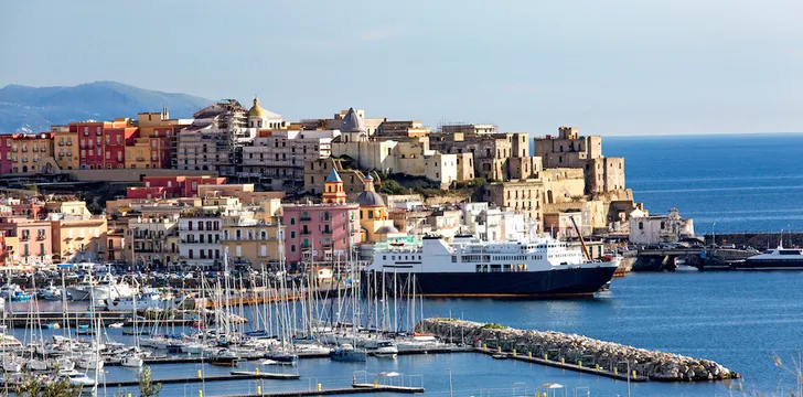 Pozzuoli veerboothaven