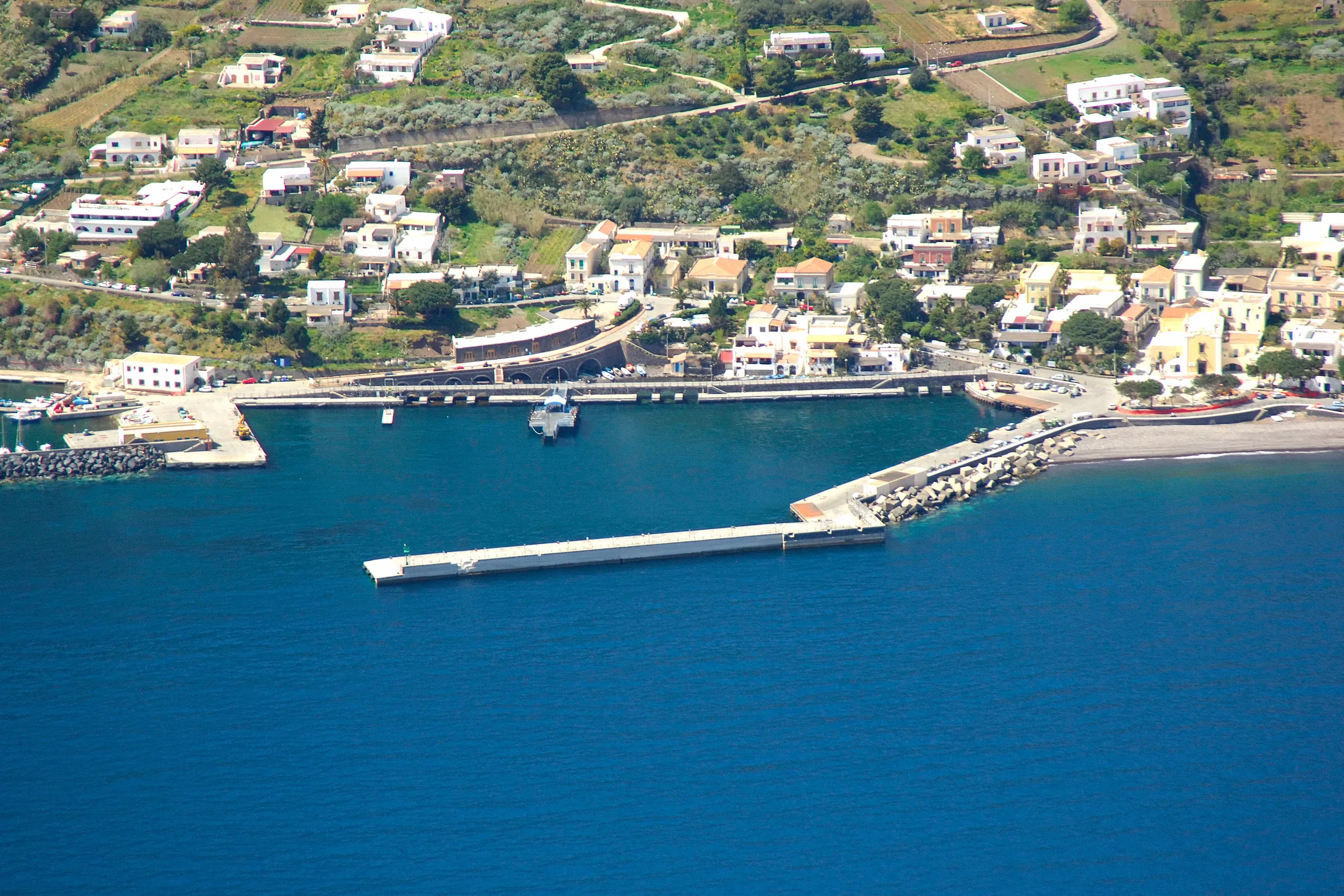 Santa Marina Salina veerboothaven