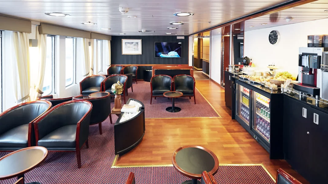 Commodore Lounge aan boord een DFDS veerboot