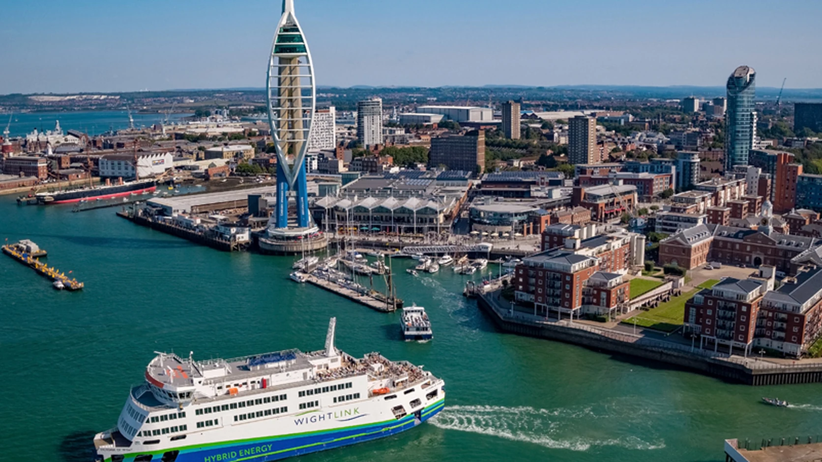 Wightlink veerboot naderen of vertrekt Portsmouth Gunwharf