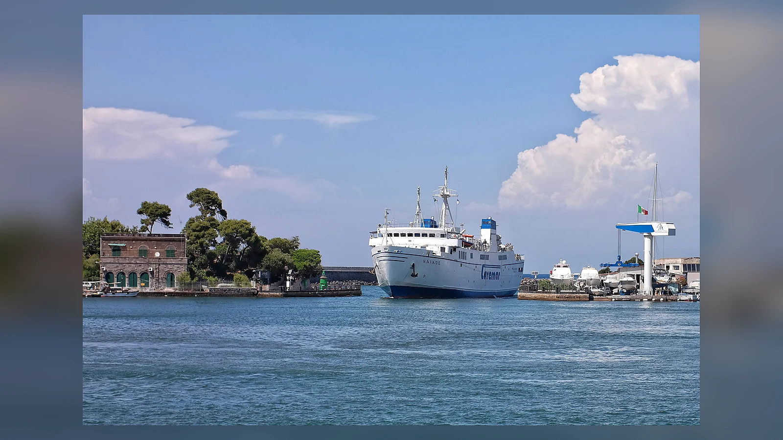 Caremar passagiersveerboot