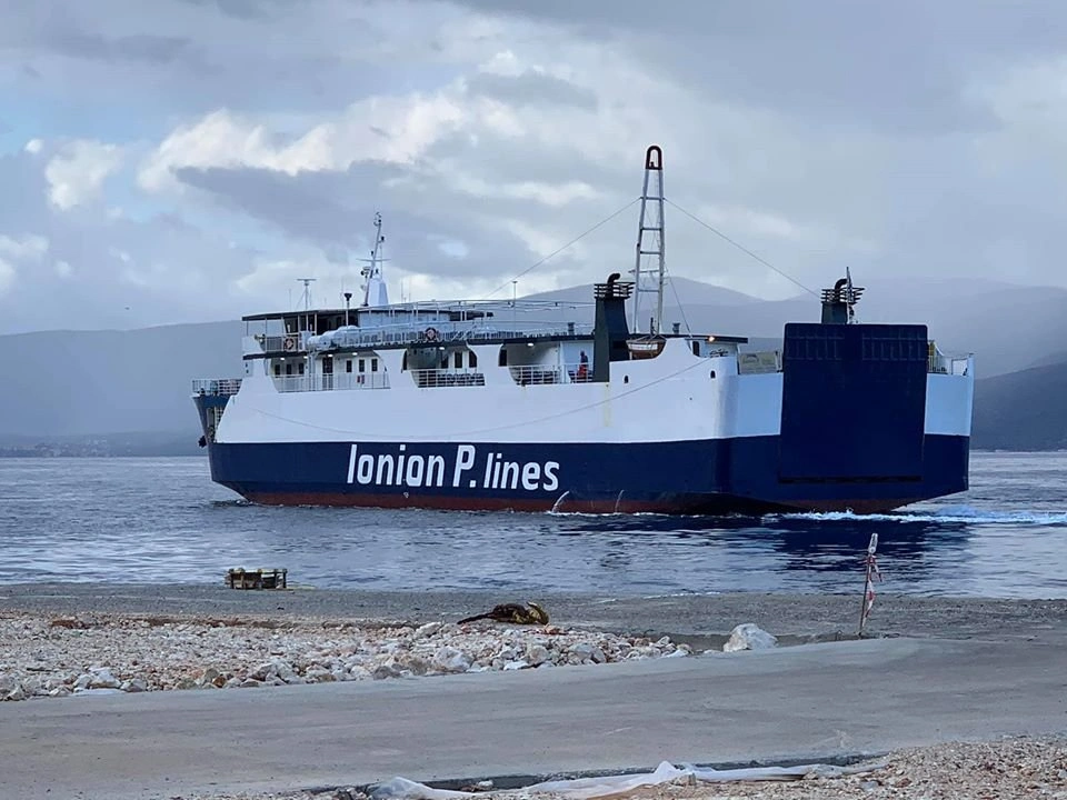 Ionion P. Lines veerboot bedient de noordelijke Ionische eilanden