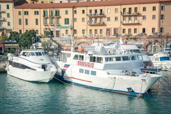 Maregiglio passagier schip