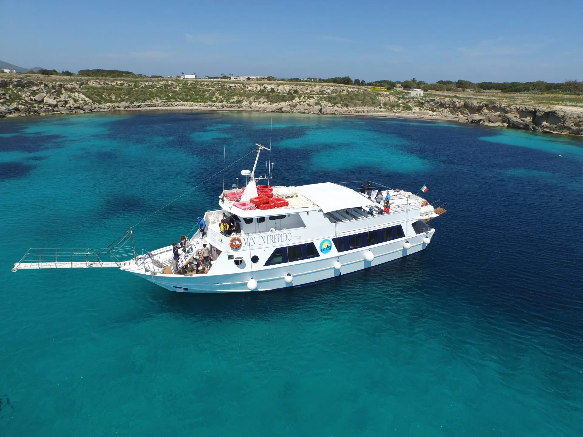 Torre Lines M/N Intrepido passagier motorboat