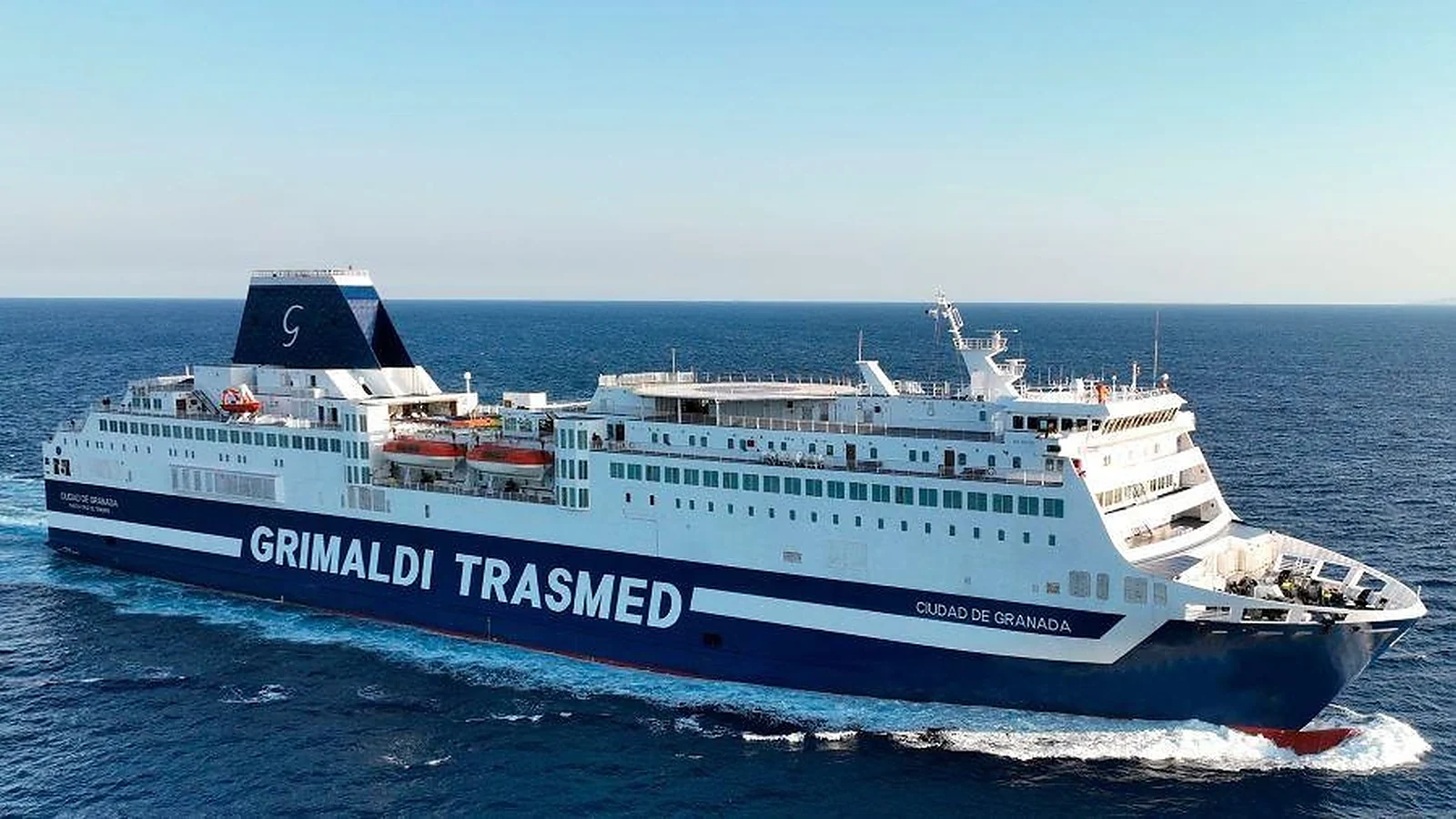 Trasmed passagiers- en autoveerboot
