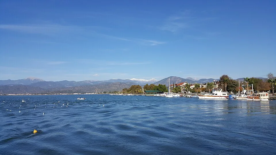 Kust en havenomgeving van Fethiye