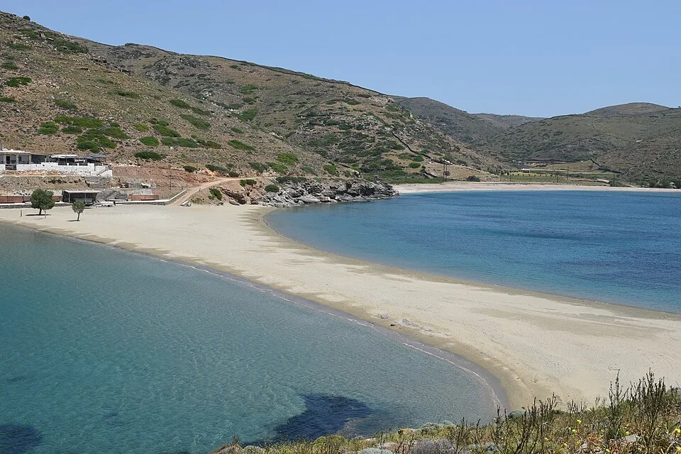 Kust en havenomgeving van Kythnos